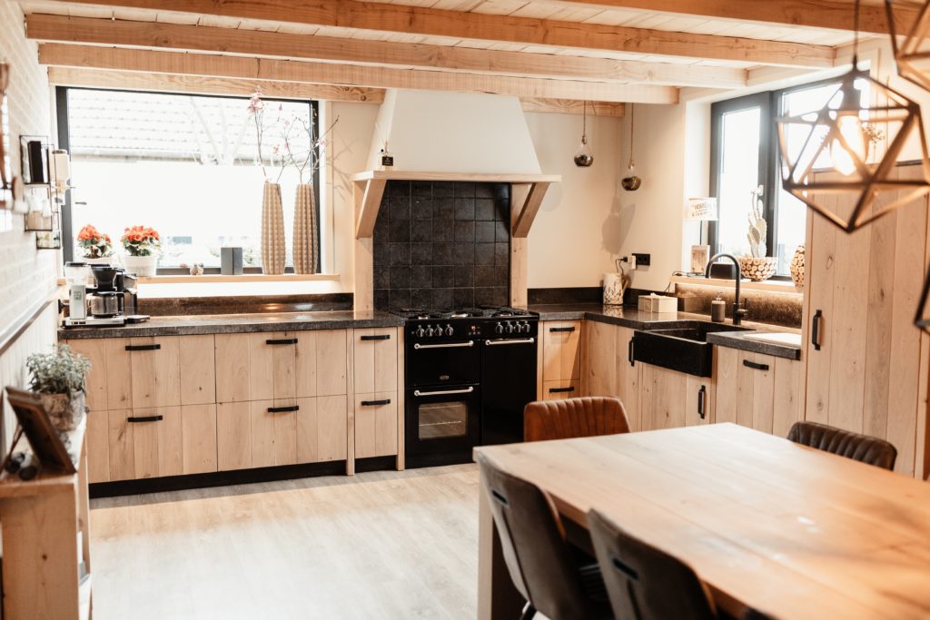 eikenhouten boeren keuken